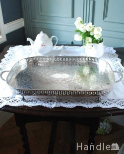 アンティーク雑貨  英国の銀雑貨、アンティークシルバーのギャラリートレー（持ち手付き）