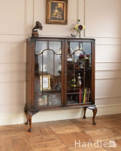 アンティーク家具 アンティークのキャビネット 英国の素敵なアンティーク家具、木製のガラスキャビネット