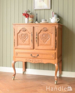 アンティーク家具 アンティークのチェスト 南フランスのアンティーク家具、彫がゴージャスなサイドキャビネット