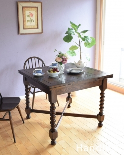 アンティーク家具 アンティークのテーブル 英国輸入のアンティーク家具、使う人数に合わせてサイズが変えられるドローリーフテーブル（ダイニングテーブル）