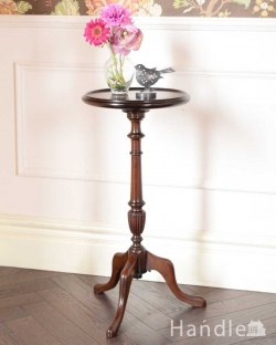 アンティーク家具 アンティークのテーブル 天板の美しい象嵌が気品溢れるアンティークティーテーブル、英国輸入家具 