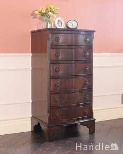 アンティーク家具 アンティークのチェスト 曲線が美しいイギリスの優雅なアンティーク、マホガニー材のチェスト