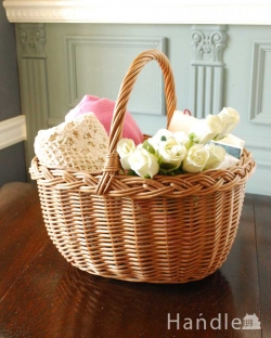 アンティーク雑貨 アンティークバスケット しっかりと編まれたシングルハンドルのイギリスアンティークバスケット