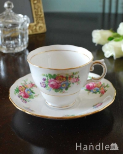 アンティーク雑貨 アンティーク食器 お花のブーケが華やかなアンティーク雑貨、Colclough (コルクラフ)のカップ&ソーサー