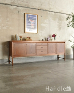 アンティーク家具 アンティークのキャビネット 北欧スタイルのお部屋にピッタリのビンテージ家具、ネイサン社のサイドボード