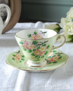 アンティーク雑貨 アンティーク食器 鮮やかに咲いた花がとても美しいアンティークカップ＆ソーサー