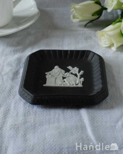 アンティーク雑貨 アンティーク食器 アンティークウェッジウッドのジャスパーウェアのプレート（ブラック）