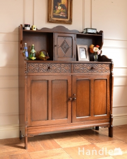 アンティーク家具 アンティークのキャビネット 扉と引き出しが付いた英国のアンティーク家具、カップボードキャビネット