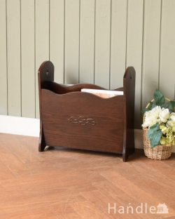 英国の小さなアンティーク家具、便利に使える木製のマガジンラック