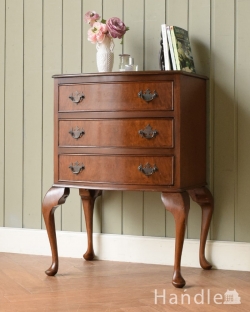 アンティーク家具 アンティークのチェスト アンティークのサイドチェスト、カブリオールレッグが美しい英国クラシックなチェスト