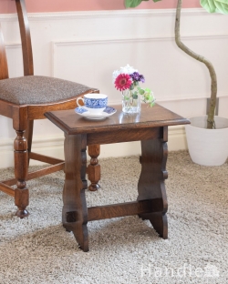 アンティーク家具 アンティークのテーブル どこにでも置ける小さなアンティークオケージョナルテーブル(サイドテーブル)