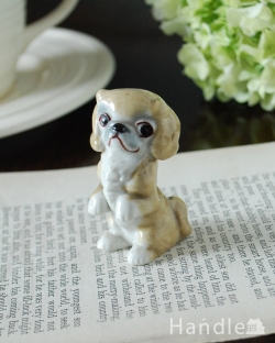 アンティーク雑貨 アンティーク食器 イギリスで見つけたWADE社のビンテージ陶器、Whimsiesシリーズのフィギア(イヌ)