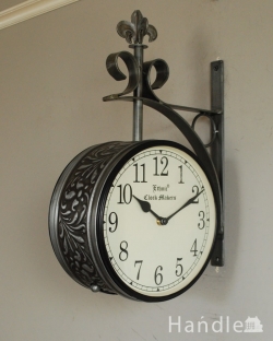インテリア雑貨 時計 壁掛け アンティーク調のおしゃれな時計、百合の紋章が入った壁掛け時計