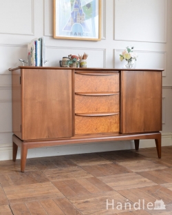 アンティーク家具 アンティークのキャビネット 北欧スタイルのビンテージ家具、マッキントッシュ (Mcintosh)のサイドボード