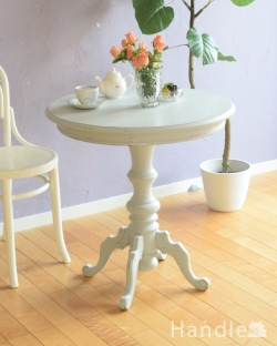 アンティーク風 アンティーク風の家具 アンティーク調のテーブル、シャビーシックなペイントのテーブル