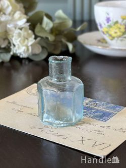 アンティーク雑貨 アンティークビン・香水瓶 英国アンティークの八角形のおしゃれなビン、ビクトリア時代のインクボトル