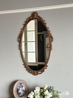イギリスから届いたおしゃれなアンティークミラー、縁取りのモールディングがおしゃれな壁掛け鏡