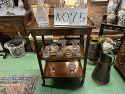 到着予定商品  アンティーク　トローリーテーブル