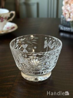 蝶々が描かれたアンティークのガラスボウル、イギリスから届いたアンティークガラスの器(pg-8275)