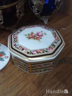 到着予定商品  アンティ―ク　WEDGWOOD トリンケットボックス