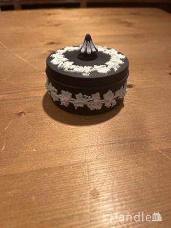 到着予定商品  アンティ―ク　WEDGWOOD ジャスパーウェア トリンケットボックス BK