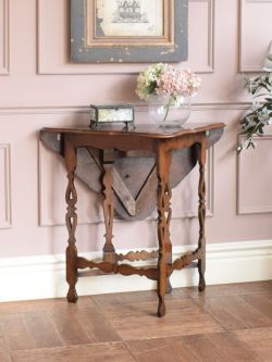 アンティーク家具 アンティークのテーブル ウォールナットの木目が美しいゲートレッグテーブル、めずらしいコーナー用の伸長式アンティークテーブル