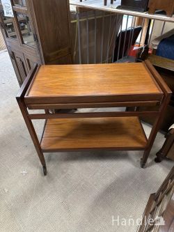 到着予定商品  ビンテージ　伸長式トローリーテーブル