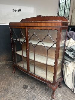 到着予定商品  アンティーク キャビネット