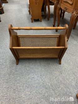 到着予定商品  アンティーク マガジンラック