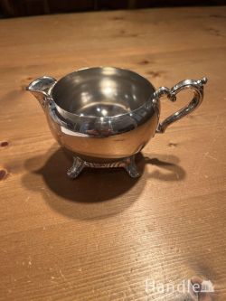 到着予定商品  アンティーク ミルクポット