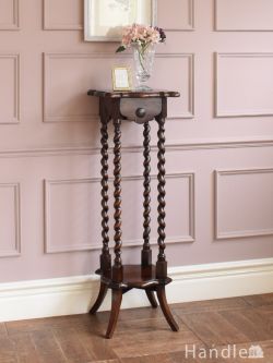 イギリスから届いたアンティークの家具、ツイスト脚が美しいオーク材のプランツスタンド