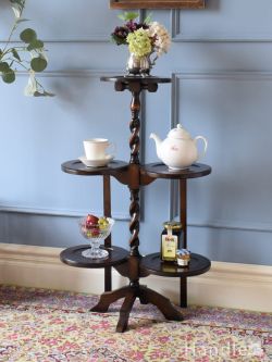 アンティーク家具  英国アンティークのケーキスタンド、とってもおしゃれなツイスト足のプランツスタンド