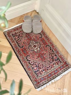 絨毯 ペルシャ絨毯 玄関マットに使えるペルシャ絨毯、ザンジャーンのおしゃれな手織りのラグ