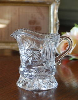 アンティーク雑貨  1940年代のアンティーク プレスドグラス 