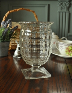 アンティーク雑貨  1940年代のアンティーク プレスドグラス