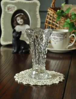 アンティーク雑貨  1940年代のアンティーク プレスドグラス