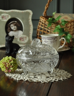 アンティーク雑貨 1940年代のアンティーク プレスドグラス