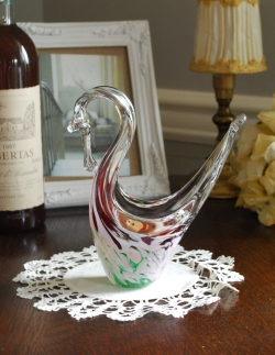 アンティーク雑貨 アンティークベル ワンポイントにグリーンが入ったスワンオブジェ、アンティークのプレスドグラス