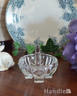 アンティーク雑貨 ケーキスタンド アンティーク たっぷり入る深めのトレーが付いたリングスタンド、アンティークプレスドグラス