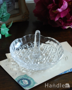 アンティーク雑貨 キャンドルスタンドアンティーク 底に散りばめられた水玉模様が可愛いアンティークプレスドグラス(リングスタンド)