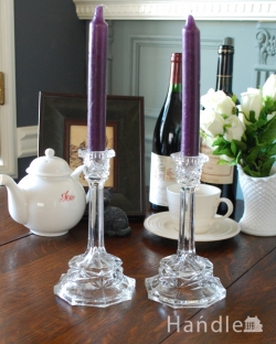 アンティーク雑貨 アンティークベル 英国のアンティークプレスドグラス、きらきら輝くガラスのキャンドルスタンドセット