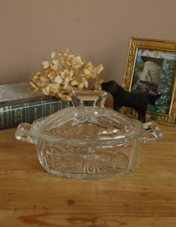 アンティーク雑貨  1940年代のアンティークのプレスドグラス