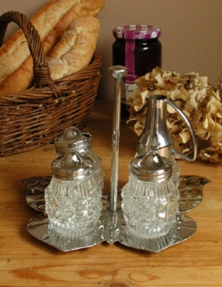 アンティーク雑貨 1940年代のアンティークのプレスドグラス