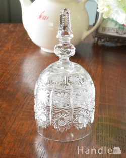 アンティーク雑貨 アンティークベル お花がたっぷり刻まれた美しいガラスのディナーベル　アンティークプレスドグラス