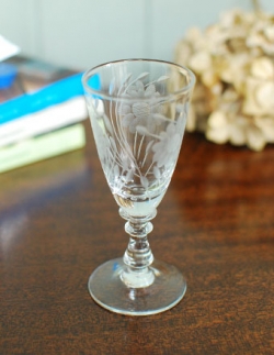 アンティーク雑貨  1940年代のアンティーク プレスドグラス