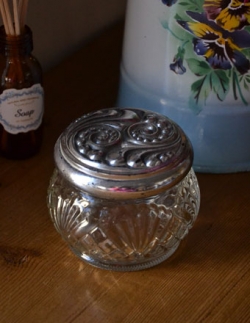 アンティーク雑貨  1940年代のアンティーク プレスドグラス