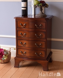 アンティーク家具 アンティークのチェスト マホガニー材を使ったアンティーク英国輸入家具、ベッドサイドチェスト(4段)