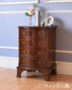 アンティーク家具 アンティークのチェスト 美しい艶の英国アンティーク家具、マホガニー材のベッドサイドチェスト