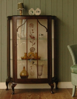 アンティーク家具  1930年代のアンティークのガラスキャビネット