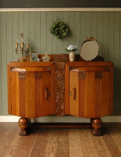 アンティーク家具  1920年代のアンティーク サイドボード